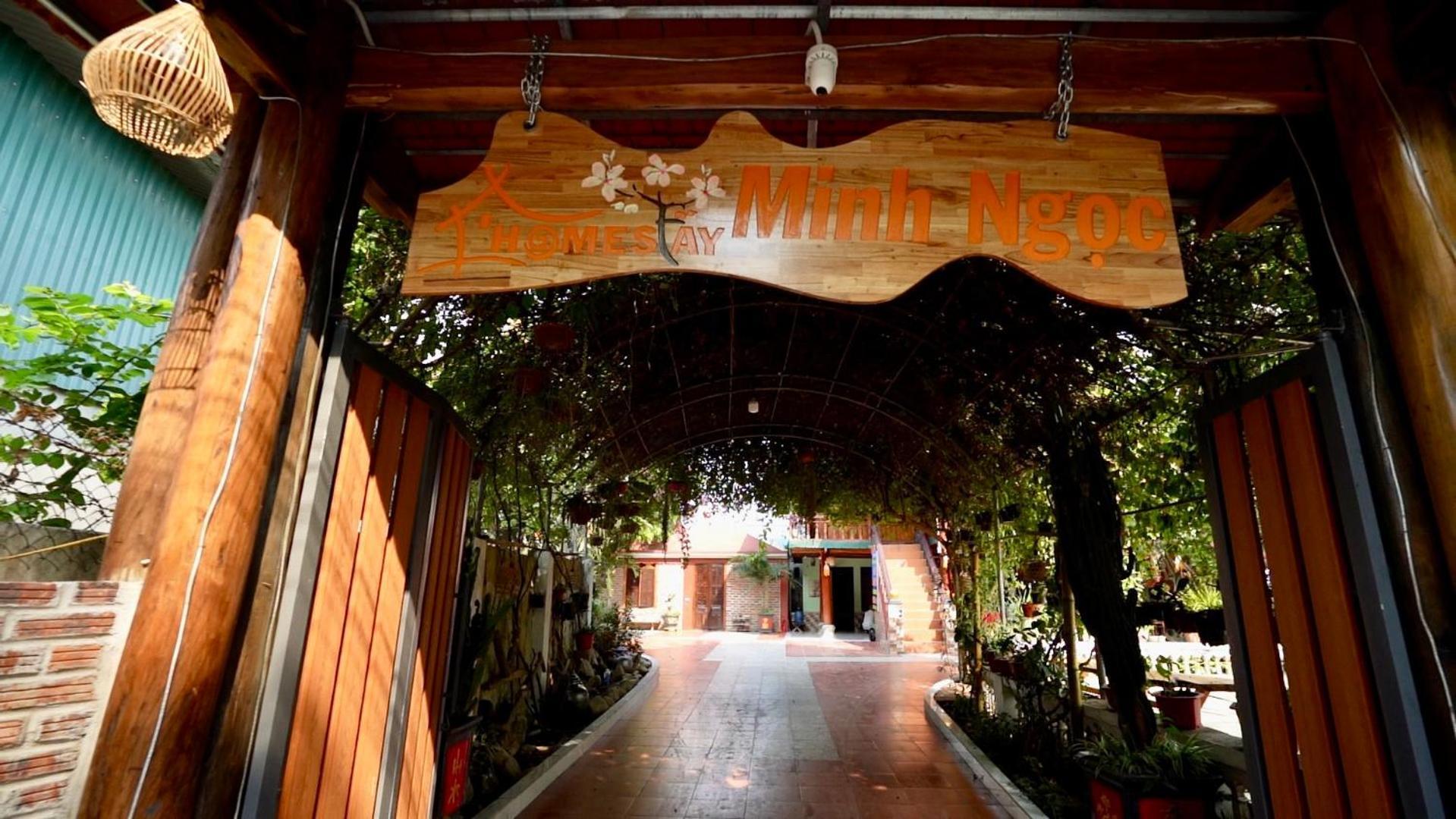 Minh Ngoc Homestay Dien Bien Phu Ban Hin Lom エクステリア 写真