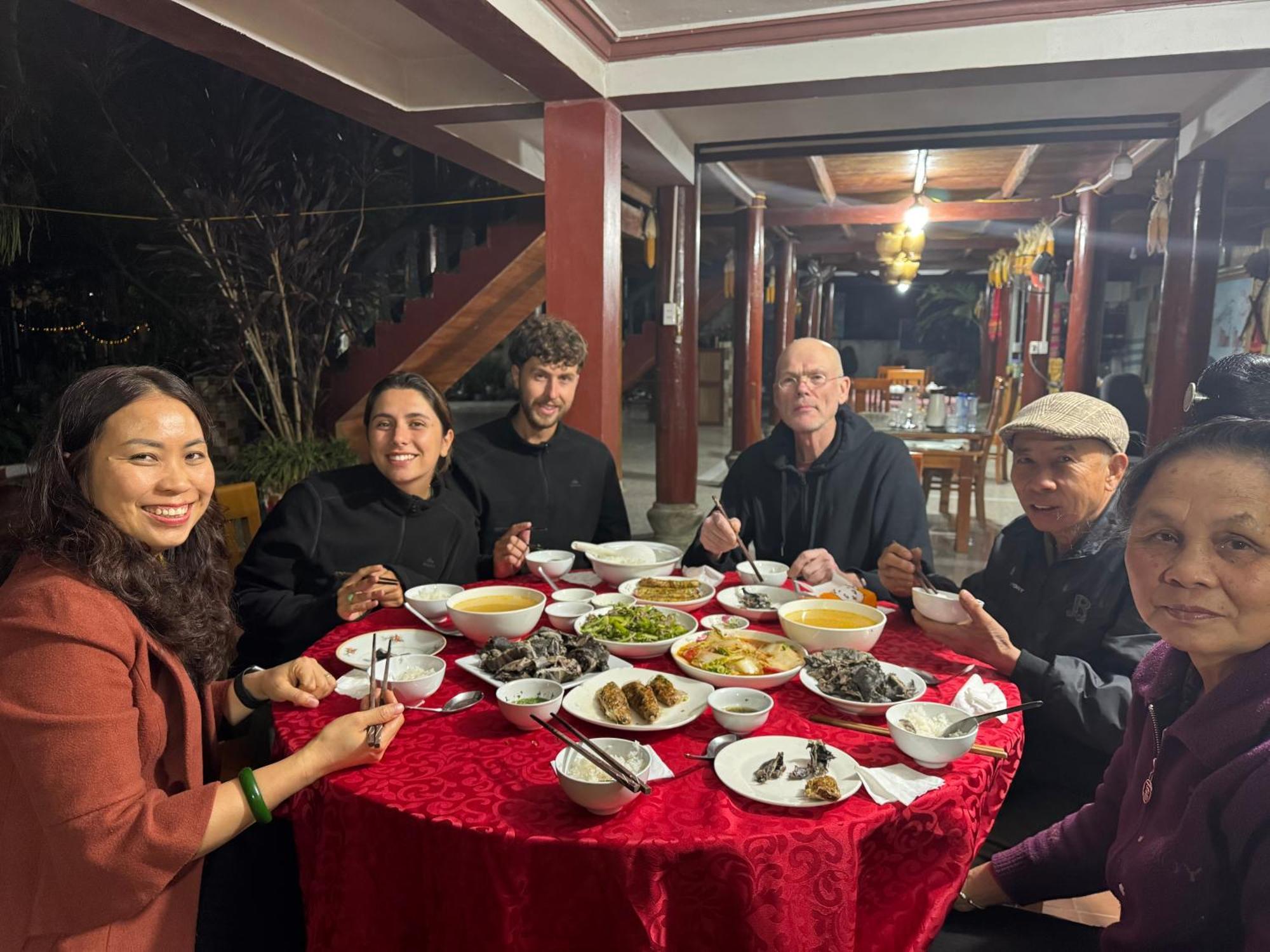 Minh Ngoc Homestay Dien Bien Phu Ban Hin Lom エクステリア 写真