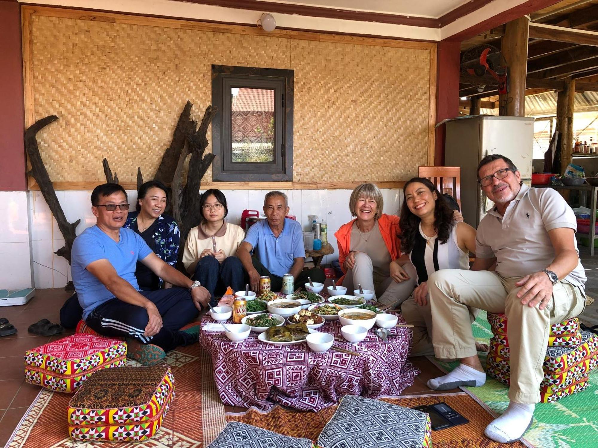 Minh Ngoc Homestay Dien Bien Phu Ban Hin Lom エクステリア 写真